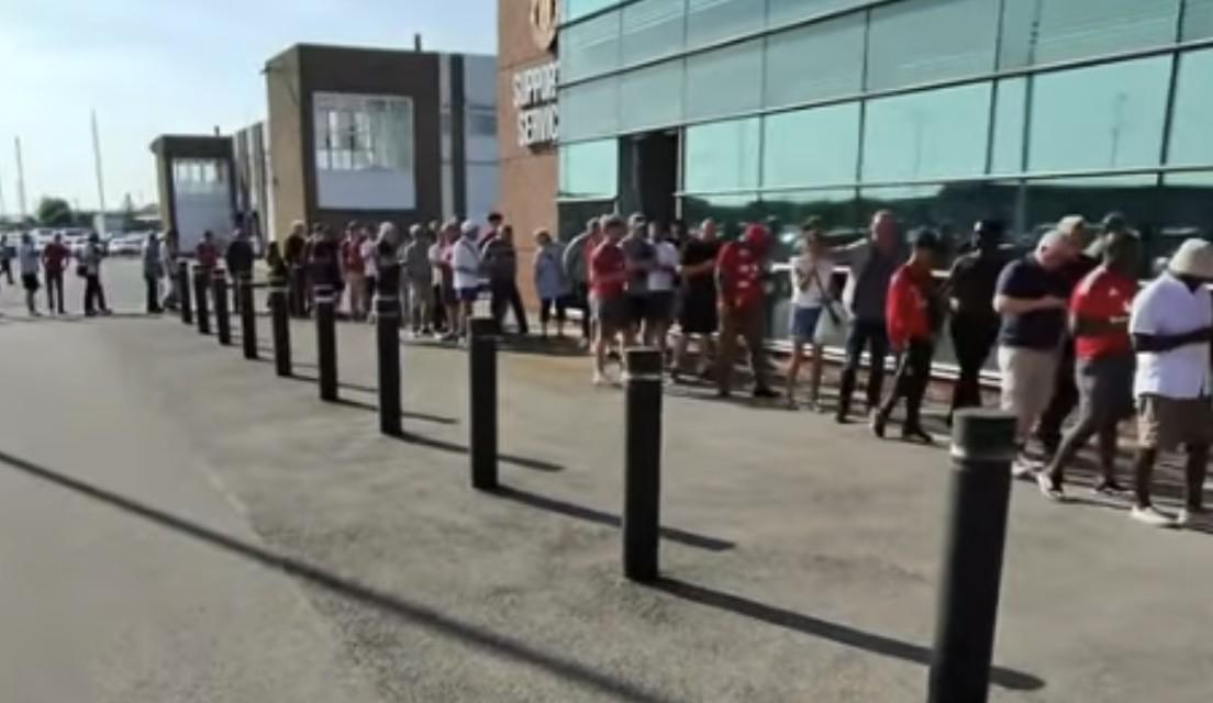 乐鱼网站-太阳报:几位印度球迷花费五千镑来看曼联比赛,却被拒之门外