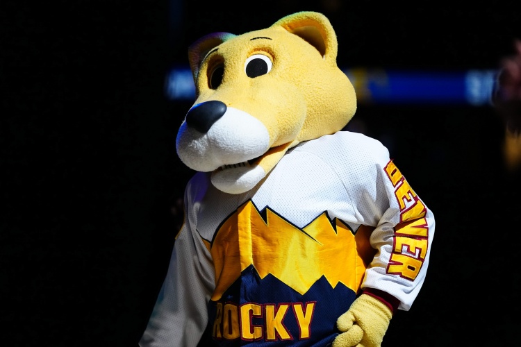 乐鱼体育官方网站-三十余年的家族事业！吉祥物Rocky起诉掘金非法解雇&amp;歧视残障人士