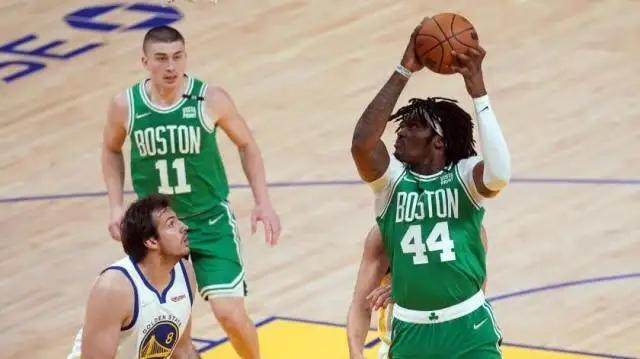 乐鱼体育官方网站-难以逾越的五指山！罗威成总决赛勇士无解难题