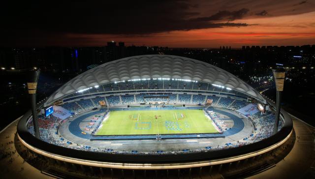 乐鱼网站-马德兴：​中超回来了！应感谢来之不易的雪中送炭！