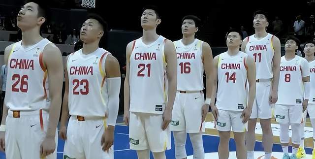 乐鱼体育-进攻很热闹但防守一团糟：中国男篮半场落后中国台北1分