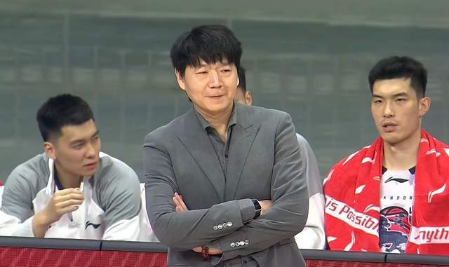 乐鱼体育-大冷门！山东遭鱼腩复仇，郭艾伦伤退，高诗岩6+6，克里斯凶名宿