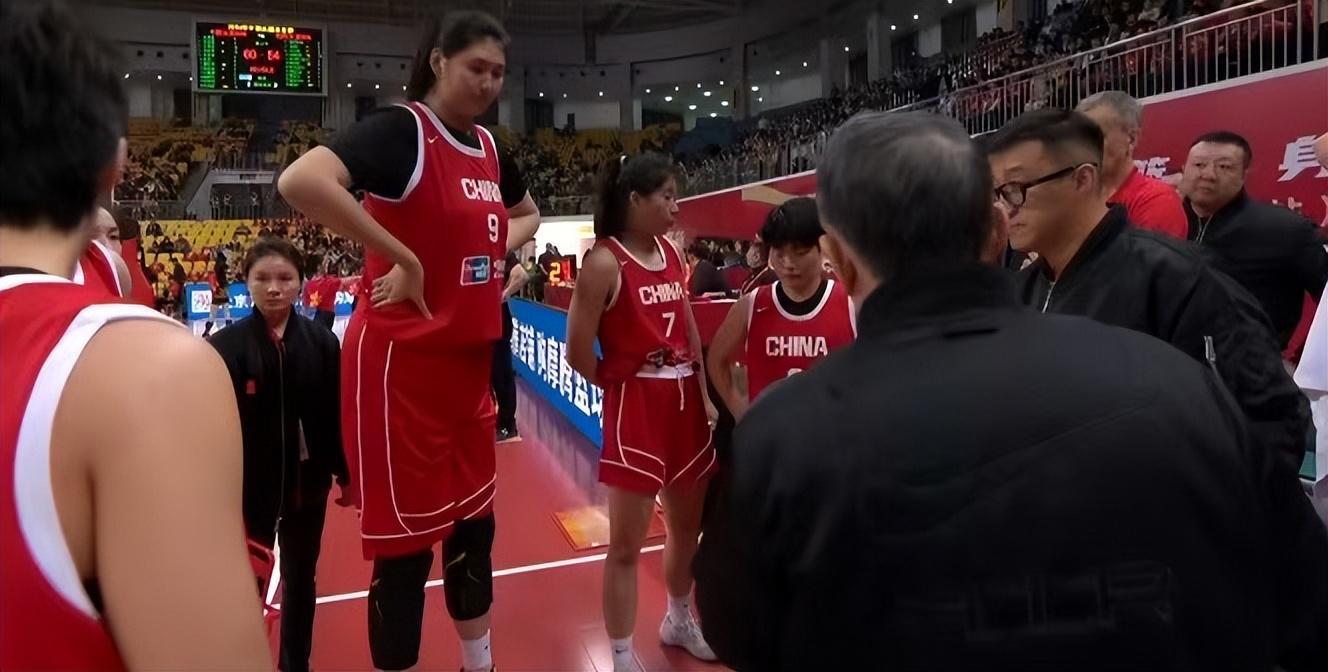 乐鱼网站-赢球还被骂？我们错怪宫鲁鸣了！这场球有价值，但女篮确实在啃老