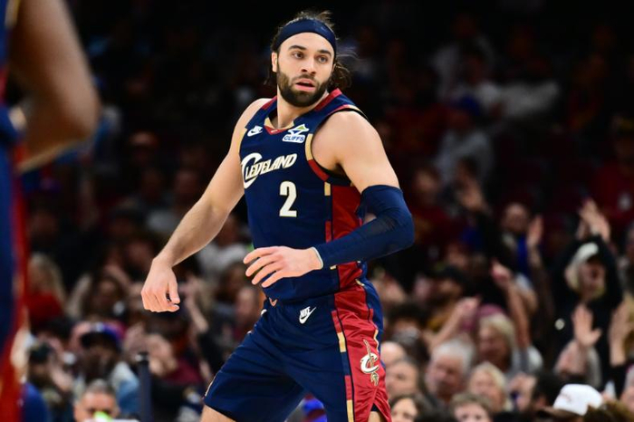 乐鱼网站-NBA交易果然最成功，一个超级助攻王，带动全队集体爆发|詹姆斯·哈登|阿伦|骑士|斯特鲁斯|莫布里_新浪体育_新浪新闻